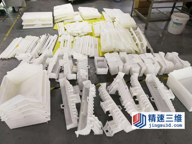 塑膠產(chǎn)品不用開模能小批量生產(chǎn)嗎？模具太貴了怎么解決？
